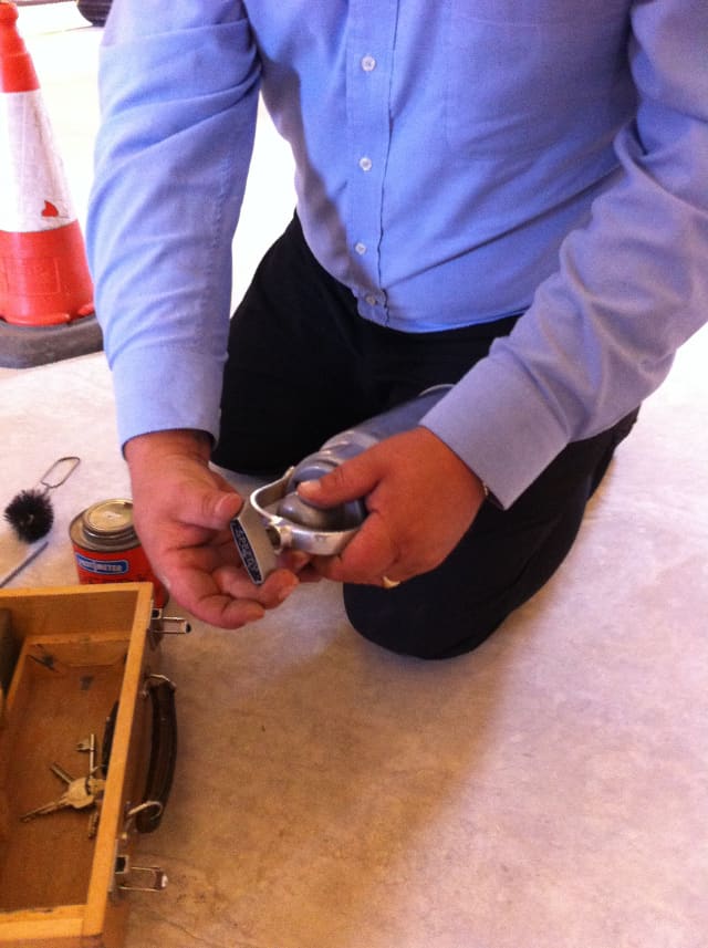 Sealing the cylinder securely