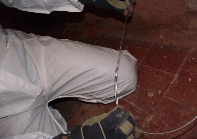 Joint showing crimped wires