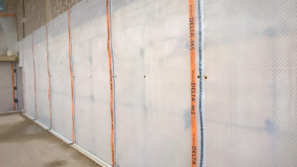 A cavity membrane wall 