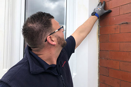 carry out checks on brickwork