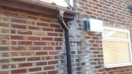 External signs of damp on brickwork